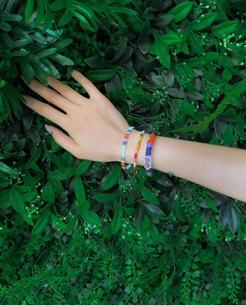 multicoloured-bracelets-stack