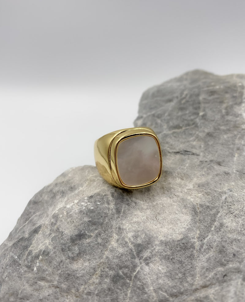 skylar-pearlwhite-gold-ring