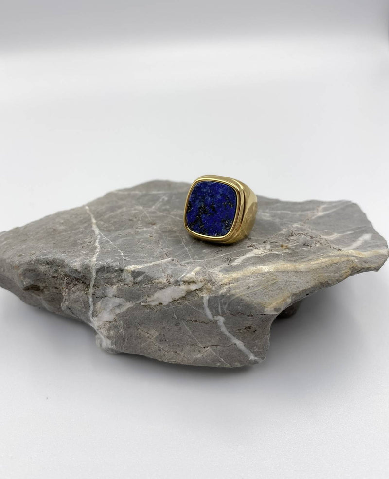 Azure-blue-stone-gold-ring