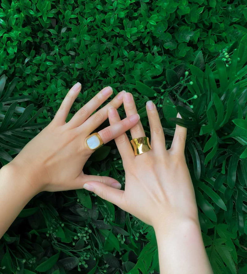 skylar-pearlwhite-gold-ring