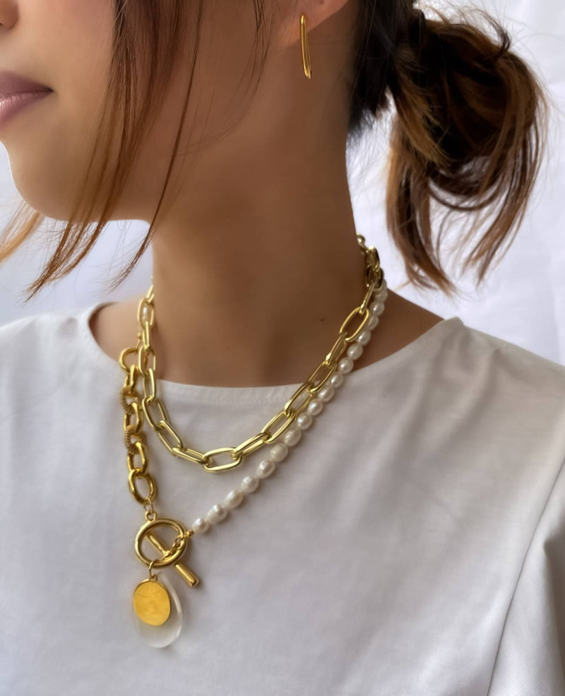 briella-pearl-gold-long-necklace