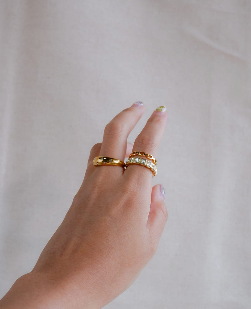 Stella Speckle Star Gold Ring